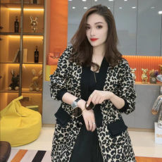 批发<b class='q'>小西装</b>外套女春秋季2025年新款时尚洋气减龄宽松大码休闲西服上衣