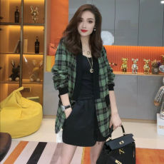 批发小西装外套女春<b class='q'>秋</b>季2026年新款时尚洋气减龄宽松大码休闲西服上衣