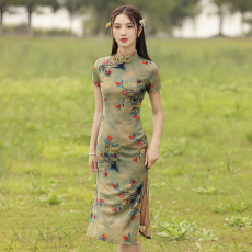 批发<b class='q'>旗袍</b>2023年新款女夏年轻款改良气质高端复古民国老<b class='q'>上海</b>绿色中长款