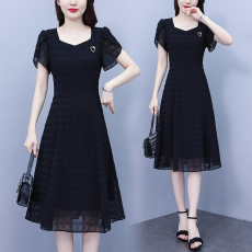 批发实拍2026夏季新款轻奢气质纯色收腰显瘦胖mm雪纺提花连衣裙