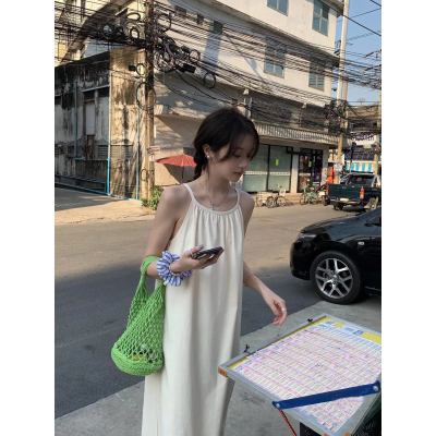 泰式吊带连衣裙子早春新款茶歇法式白色仙女2023夏季海边度假女装