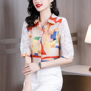 RM6097#春夏新款韩版宽松显瘦五分袖蕾丝拼接不规则印花衬衫减龄小衫