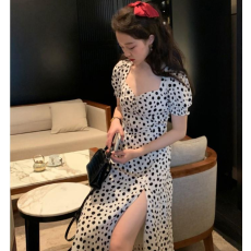 批发夏装大码女装白色波点法式<b class='q'>连衣裙</b>方领<b class='q'>收腰</b>裙子性感开叉M-4XL200斤