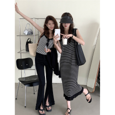 冰丝春夏装女2023年新款浪漫复古穿搭茶里茶气别致条纹连衣裙