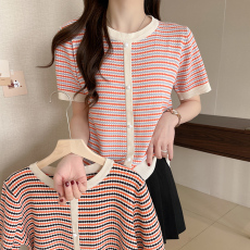 批发2026年夏季新款条纹拼色冰丝针织衫上衣大码女装宽松短袖T恤