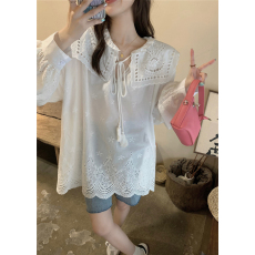 批发度假风白色<b class='q'>镂空</b>刺绣流苏娃娃领衬衫慵懒长袖防晒衫上衣