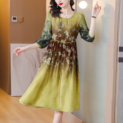 贵夫人妈妈真丝连衣裙2023春夏新款大码高贵奢华大牌桑蚕丝印花裙