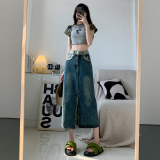 高腰牛仔半身裙女2023年早春新款宽松显瘦设计感开叉毛边包臀长裙