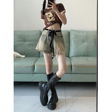 批发复古彩绘设计感<b class='q'>牛仔裤</b>女夏款高腰做旧甜辣超短裤A字热裤