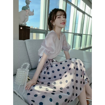 温柔气质波点两件套连衣裙女夏初恋裙子法式复古小众夏装2023新款