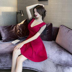 批发气质性感<b class='q'>连衣裙</b>时尚镂空深v领收腰显瘦a字裙温柔甜美酒吧<b class='q'>夜店</b>女装