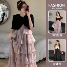 批发2026早春新款哺乳装吊带蛋糕连衣裙高级感法式网纱超仙度假长裙