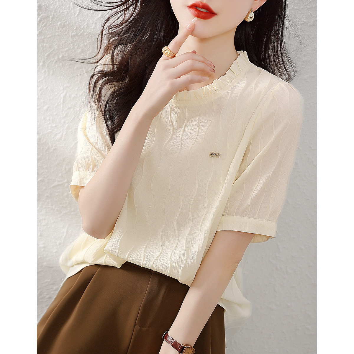 2026 여름 새로운 프랑스식 프릴 연령 감소 반팔 티셔츠 쉬폰 블라우스 디자인 센스 작은 대중 여성 셔츠