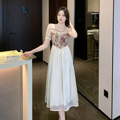 法式复古在逃公主宫廷风短袖连衣裙女夏收腰显瘦仙气质温柔仙女裙