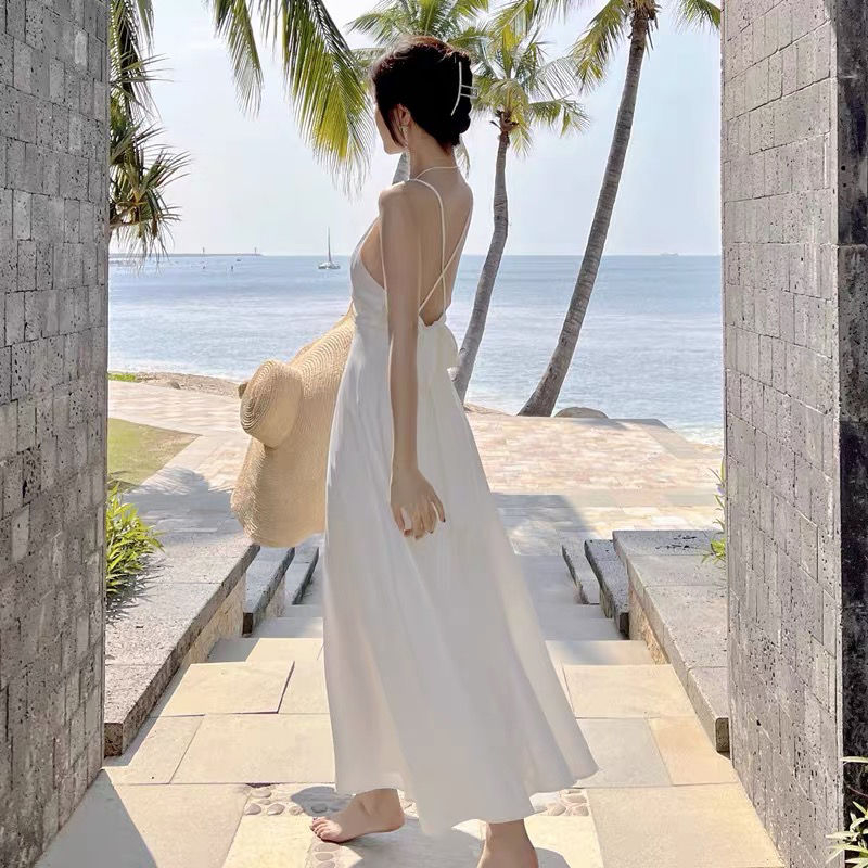 Summer new style French first love white temperament V-neck flowing skirt pure lust style suspender dress waist slimming