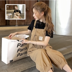 批发2023网红炸街短袖T卡其色背带裤<b class='q'>套装</b><b class='q'>女</b>夏季新款奶系休闲两件套
