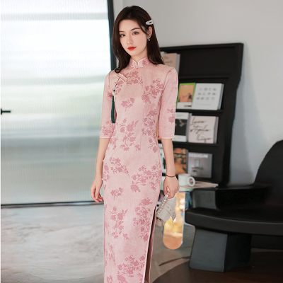 粉色旗袍2023年春季新款复古中国风长款年轻款少女日常可穿连衣裙