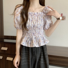 批发实拍实价~法式泡泡袖方领碎花<b class='q'>雪纺衫女</b>夏季修身显瘦短袖裙摆上衣