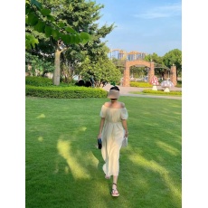 批发2023韩版时尚百搭收腰显瘦连衣裙女春夏季洋气减龄泡泡短袖中长裙