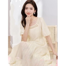 批发<b class='q'>亦</b><b class='q'>谷</b>法式复古风天丝连衣裙女2023夏季新款别致方领设计感镂空裙子