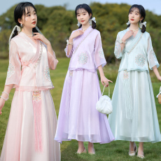 批发实拍新中式春夏改良汉服上衣刺绣唐装女装中国风仙气斜领上衣