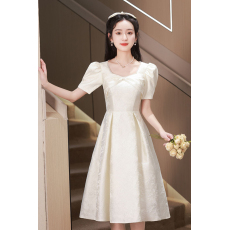 批发香槟色<b class='q'>伴娘</b>服气质名媛连衣裙平时可穿<b class='q'>礼服</b>中长裙