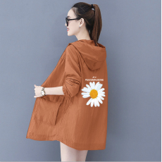 批发宽松小雏菊防印花晒衣女夏季中长款防紫外线带帽大码防晒服外套女