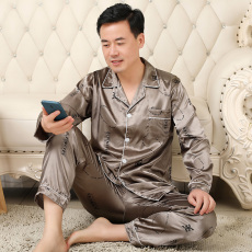 批发乔雅诗#春夏季中老年开衫长袖字母<b class='q'>睡衣</b>加肥大男士冰丝仿<b class='q'>真丝</b><b class='q'>套装</b>