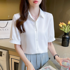 批发实拍 高级感<b class='q'>职业</b>白<b class='q'>衬衫</b>女短袖2026夏季新款法式小众垂感缎面<b class='q'>衬衣</b>