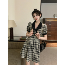批发实拍新款-大码夏季新款<b class='q'>蝴蝶结</b>翻领+泡泡袖经典黑白格短<b class='q'>连衣裙</b>