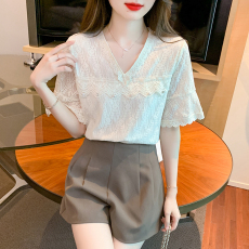 实拍法式甜美减龄短袖蕾丝上衣女2023新款设计感别致喇叭袖雪纺衫
