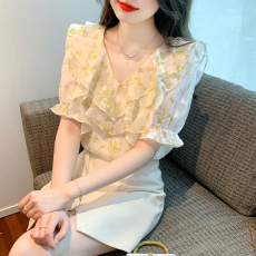 批发实拍V领雪纺衫女2026新款甜美荷叶边碎花上衣短袖洋气漂亮小衫