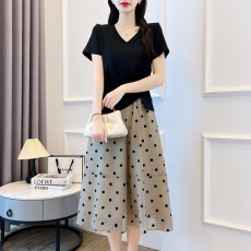 实拍大码女装2023夏季新款胖妹妹遮胯显瘦雪纺波点中长款半身裙子
