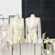 白水梦幻氛围感纯欲衬衫吊带两件套女夏设计感蕾丝荷叶边上衣