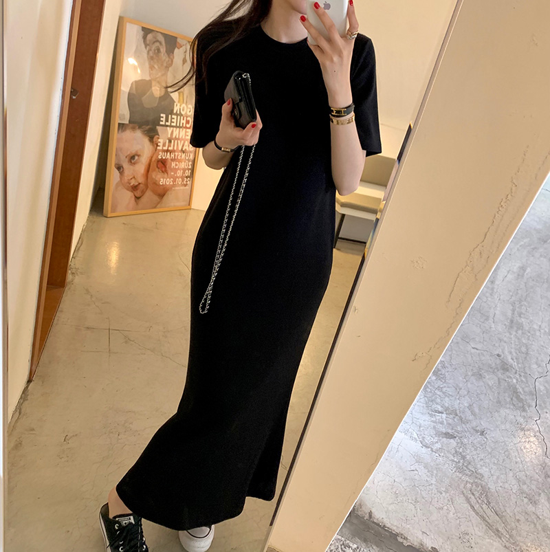 Original slim straight knitted dress for women