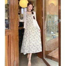 批发实拍大码女装时尚新款胖妹妹显瘦<b class='q'>夏</b>季吊带连衣裙百搭薄款防晒开衫