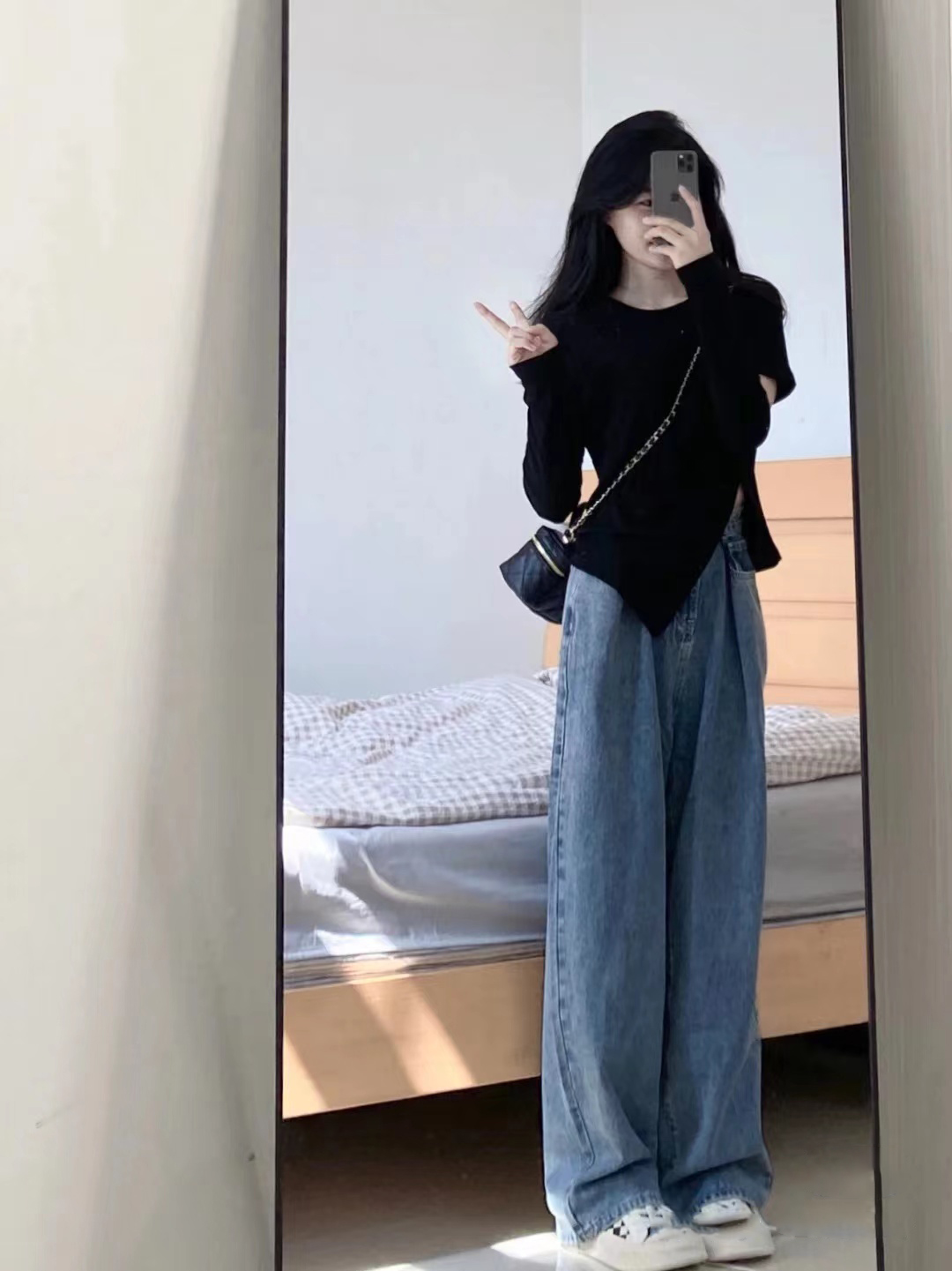 Pure cotton right shoulder irregular hollow hole long-sleeved T-shirt women's spring design niche slit waist top trend