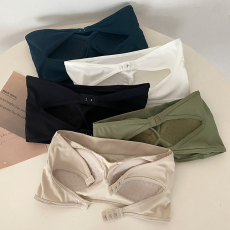 批发实拍不减 少女防走光无痕内衣女<b class='q'>春</b>夏内搭抹胸背心短款打底上衣潮