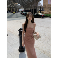 批发小个子粉色吊带<b class='q'>连衣裙</b>高级感气质包臀长裙女