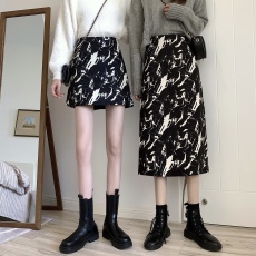 批发已备货#实拍实价#扎染半身裙<b class='q'>秋</b>冬款女高腰短裙印花a字裙