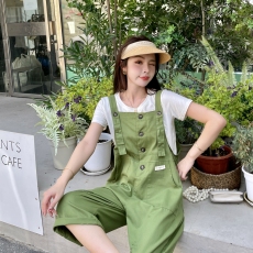 批发绿色工装<b class='q'>背带裤</b>女小个子七分阔腿休闲连体裤韩版夏季2023新款套装