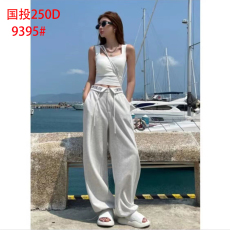 批发婉君字母翻边字母腰头翻边抽绳束脚休闲裤+背心吊带