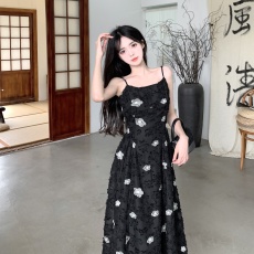 2023夏季新款女装梦里花重工剪花织金刺绣轻礼服吊带裙高腰连衣裙