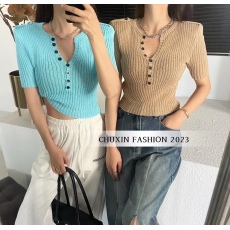 批发2026韩版糖果色V领系扣短款针织衫显瘦修身百搭辣妹小衫<b class='q'>上衣</b>女