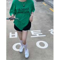 批发简约基础款字母印花短袖开叉T恤+运动风显瘦短裤<b class='q'>套装</b>女