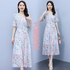 批发实拍喇叭袖碎花长裙2026夏装新款<b class='q'>大码</b>女装大摆<b class='q'>雪纺</b>连衣裙