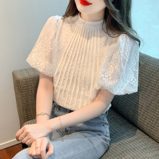批发实拍2026夏季新款<b class='q'>韩版</b>百搭圆领灯笼袖短袖<b class='q'>蕾丝衫</b>女上衣夏