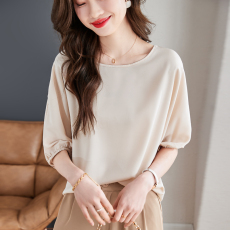 批发实拍高端韩国丝2026春季新款设计感圆领<b class='q'>蝙蝠</b>袖套头中袖T恤上衣