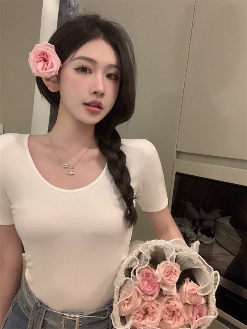 실사 정가 핫걸 윈디 u 칼라 백리스 조심해. 기계 허리 수축 쇼트 스타일 티셔츠 ins 섹시함 반팔 맨위