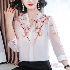 批发白色短袖真丝衬衫女2026年新款气质v领休闲宽松印花桑蚕丝上衣女